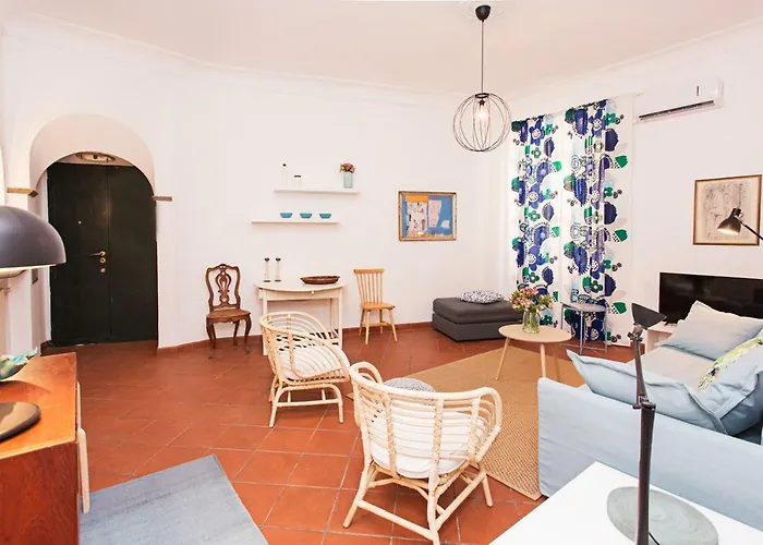 Апартаменты Large Family - 100 Smq - 2 Bathrooms - 5 Min Vatican & Metro Рим